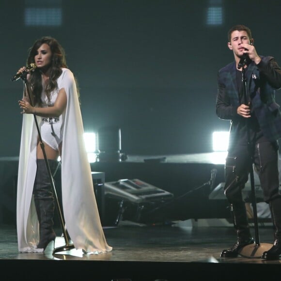 Exclusif - Nick Jonas et Demi Lovato en concert au Rogers Arena à Vancouver le 24 août 2016.