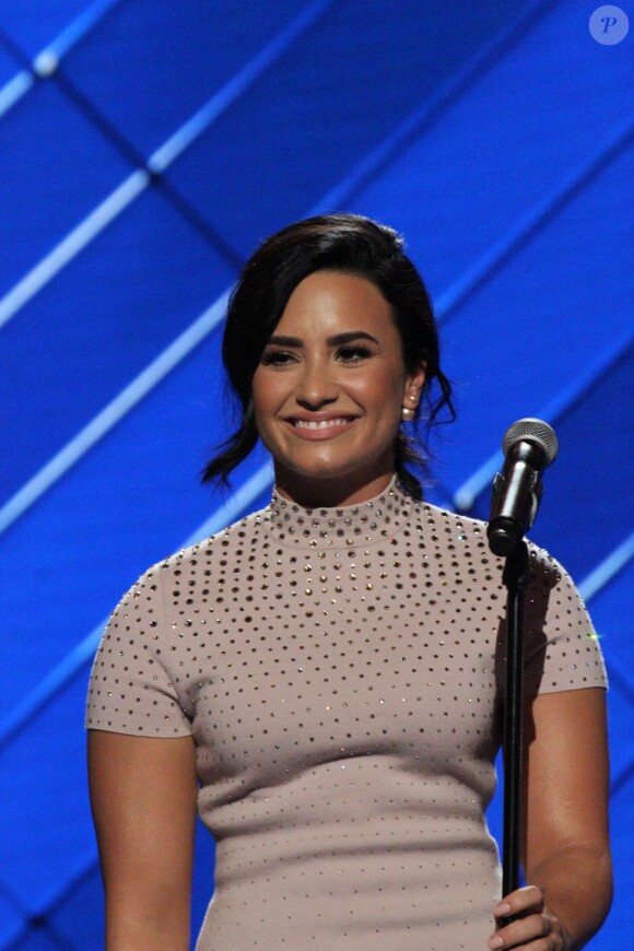 Demi Lovato - Convention du Parti Démocrate au "Wells Fargo Arena" à Philadelphie, Pennsylvanie, Etats-Unis, le 25 juillet 2016.