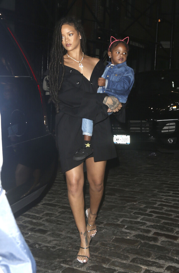 Rihanna et sa petite cousine Majesty à New York le 7 octobre 2016.