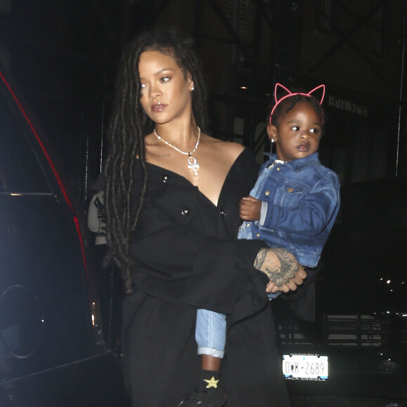 Rihanna et sa petite cousine Majesty à New York le 7 octobre 2016.