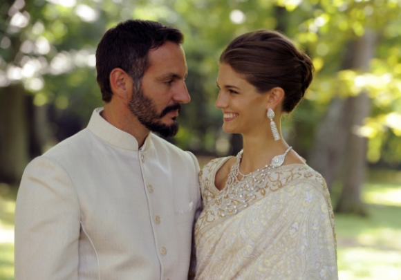 Le prince Rahim Aga Khan et la princesse Salwa (née Kendra Spears) photographiés à l'occasion de leur mariage célébré le 31 août 2013 au château de Bellerive, à Genève en Suisse.