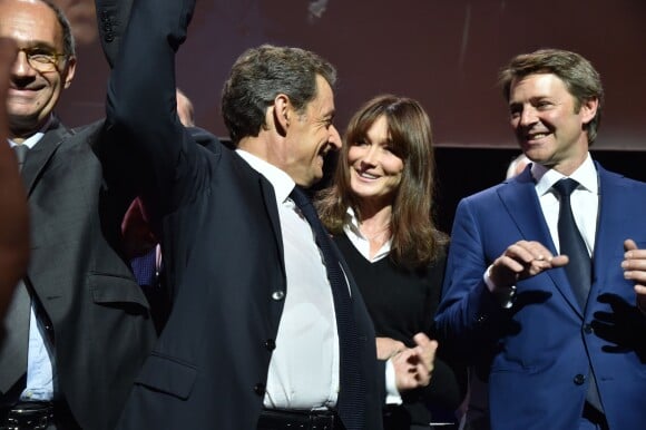 Nicolas Sarkozy, Carla Bruni-Sarkozy et François Baroin - Meeting "Tout pour la France" de Nicolas Sarkozy au Zénith de Paris, France, le 9 octobre 2016. © Lionel Urman/Bestimage