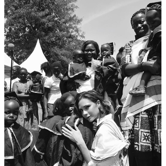 Victoria Beckham au Kenya avec son fils Brooklyn Beckham pour soutenir le programme de l'UNIAIDS. Photo publiée sur Instagram, le 10 octobre 2016