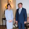 Kate Middleton, duchesse de Cambridge, a été accueillie et reçue à déjeuner par le roi Willem-Alexander des Pays-Bas dans sa résidence personnelle à La Haye, la Villa Eikenhorst, le 11 octobre 2016 à l'occasion de sa première visite officielle en solitaire à l'étranger.