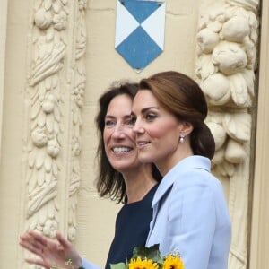 Kate Middleton, duchesse de Cambridge, a visité le musée Mauritshuis à La Haye le 11 octobre 2016 à l'occasion de sa première visite officielle en solitaire à l'étranger.