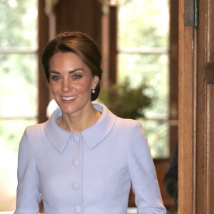 Kate Middleton, duchesse de Cambridge, à la résidence de l'ambassadeur de Grande-Bretagne à La Haye le 11 octobre 2016 à l'occasion de sa première visite officielle en solitaire à l'étranger.