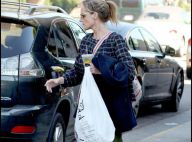PHOTOS : Quand Helen Hunt ose le look bûcheron, pour se rendre à son cours de... yoga !