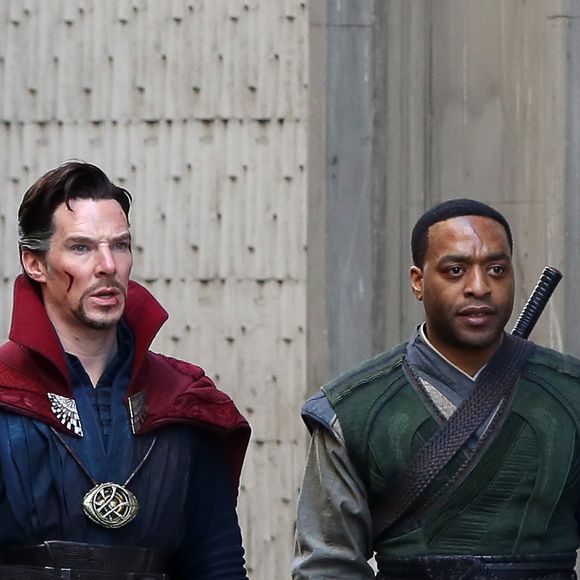 Benedict Cumberbatch et Chiwetel Ejiofor - Tournage du film "Doctor Strange" à New York, le 3 avril 2016.