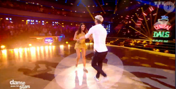 Karine Ferri dans "Danse avec les stars 7" sur TF1 le 22 octobre 2016.