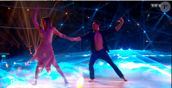Caroline Receveur dans "Danse avec les stars 7" sur TF1, le 22 octobre 2016.
