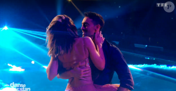 Caroline Receveur dans "Danse avec les stars 7" sur TF1, le 22 octobre 2016.