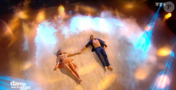 Caroline Receveur dans "Danse avec les stars 7" sur TF1, le 22 octobre 2016.