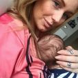 Aurélie Van Daelen et son adorable fils Pharell. Janvier 2016.