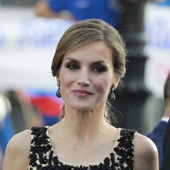 La reine Letizia d'Espagne - Remise des prix Princesse des Asturies en présence du roi Felipe VI, La reine Letizia et de Sofia au théâtre Campoamor à Oviedo, Espagne, le 21 octobre 2016.