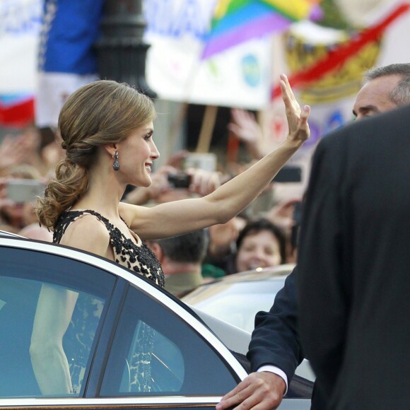 La reine Letizia d'Espagne - Remise des prix Princesse des Asturies en présence du roi Felipe VI, La reine Letizia et de Sofia au théâtre Campoamor à Oviedo, Espagne, le 21 octobre 2016.