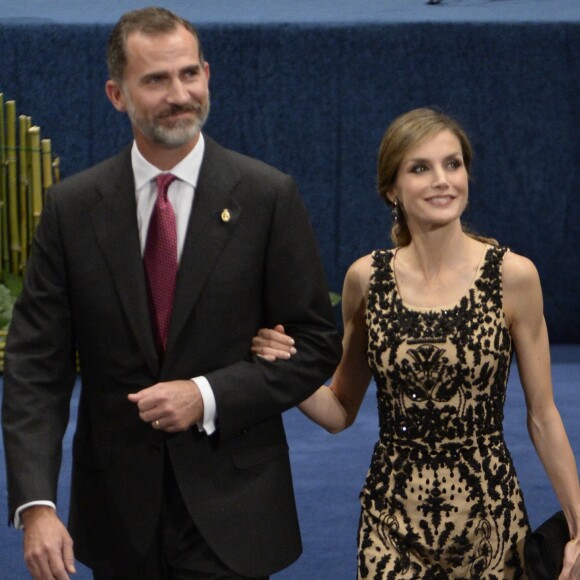 Le roi Felipe VI et la reine Letizia d'Espagne - Remise des prix Princesse des Asturies en présence du roi Felipe VI, La reine Letizia et Sofia au théâtre Campoamor à Oviedo, Espagne, le 21 octobre 2016.