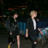 Exclusif - Kristen Stewart et sa compagne St Vincent (Annie Clark) se baladent dans le quartier de Manhattan à New York, le 19 octobre 2016