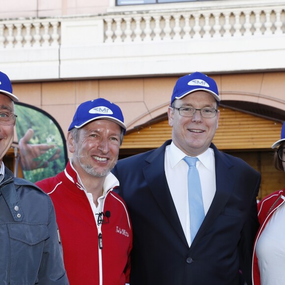 Exclusif - Le prince Albert II de Monaco et sa nièce Camille Gottlieb - Le premier festival biologique inauguré samedi 15 octobre 2016 par le prince Albert II de Monaco accompagné de sa nièce Camille Gottlieb à Monaco. © Claudia Albuquerque/Bestimage