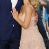 Chris Hemsworth et sa femme Elsa Pataky arrivant à la première du film "Vacation" à Westwood, le 27 juillet 2015.