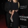 Mark Webber et sa femme Teresa Palmer enceinte à la première de 'Hacksaw Ridge'à The Academy à Beverly Hills, le 24 octobre 2016