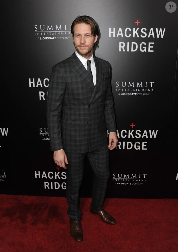 Luke Bracey à la première de 'Hacksaw Ridge'à The Academy à Beverly Hills, le 24 octobre 2016