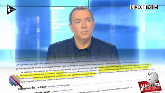 Yann Barthès se moque de l'émission de Jean-Morandini sur iTÉLÉ et de l'une de ses chroniqueuses, Rachel Bourlier. "Quotidien" sur TMC, le 24 octobre 2016.