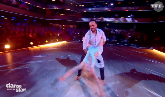 Kamel le magicien et Emmanuelle Berne - "Danse avec les stars 7" sur TF1. Le 29 octobre 2016.