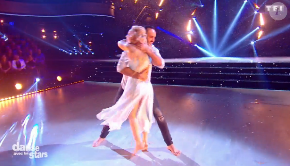 Kamel le magicien et Emmanuelle Berne - "Danse avec les stars 7" sur TF1. Le 29 octobre 2016.