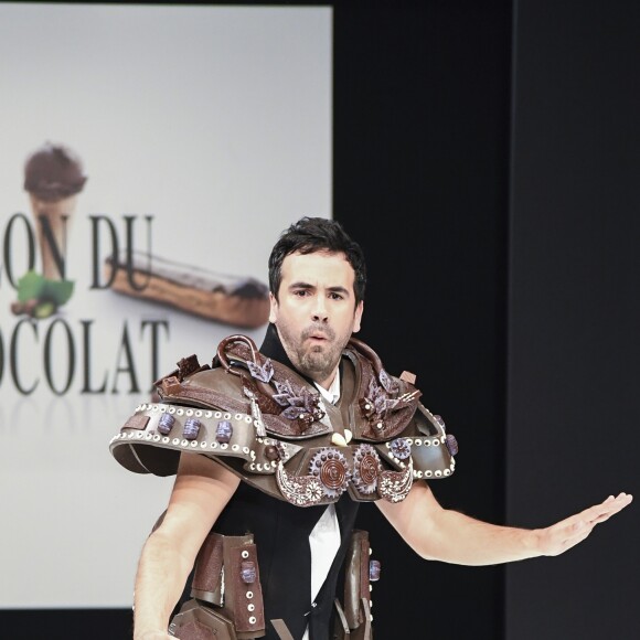 Alex Goude  au Défilé du 22ème salon du chocolat à la porte de Versailles à Paris le 27 octobre 2016. (coiffures Franck Provost / maquillages Make Up For Ever) © Veeren-Perusseau/Bestimage