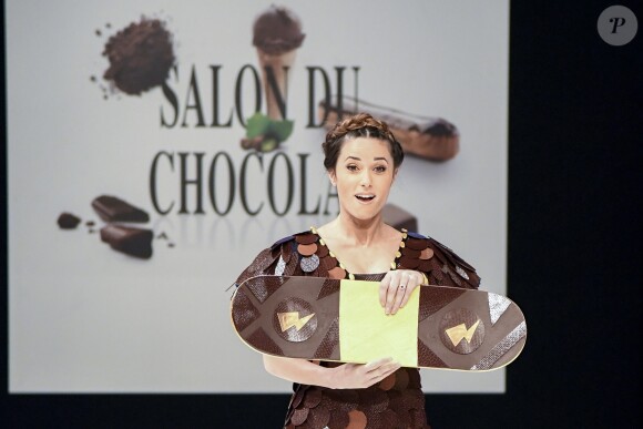Capucine Anav au Défilé du 22ème salon du chocolat à la porte de Versailles à Paris le 27 octobre 2016. (coiffures Franck Provost / maquillages Make Up For Ever) © Veeren-Perusseau/Bestimage