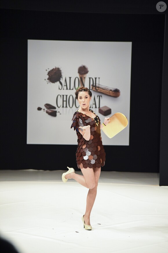 Capucine Anav au Défilé du 22ème salon du chocolat à la porte de Versailles à Paris le 27 octobre 2016. (coiffures Franck Provost / maquillages Make Up For Ever) © Veeren-Perusseau/Bestimage