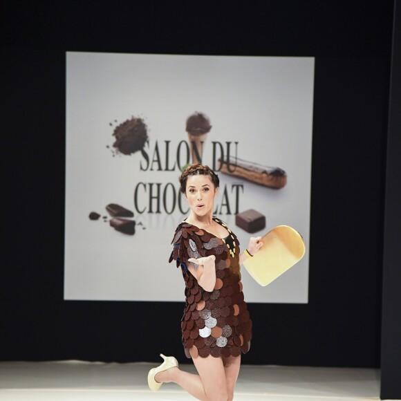 Capucine Anav au Défilé du 22ème salon du chocolat à la porte de Versailles à Paris le 27 octobre 2016. (coiffures Franck Provost / maquillages Make Up For Ever) © Veeren-Perusseau/Bestimage