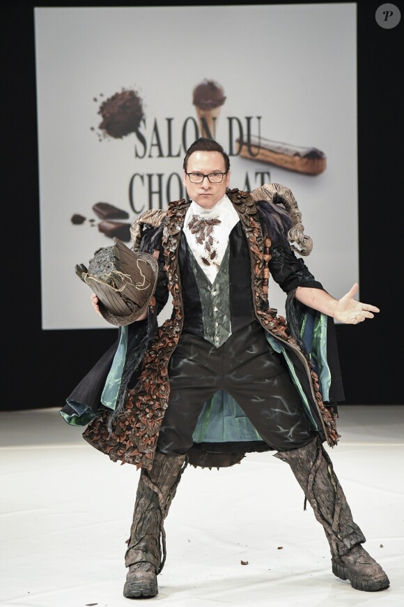 Jean-Marc Généreux au Défilé du 22ème salon du chocolat à la porte de Versailles à Paris le 27 octobre 2016. (coiffures Franck Provost / maquillages Make Up For Ever) © Veeren-Perusseau/Bestimage
