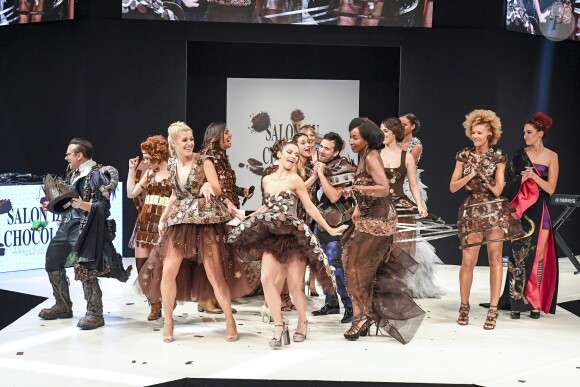 Délilé de tous les mannequins au 22ème salon du chocolat à la porte de Versailles à Paris le 27 octobre 2016. (coiffures Franck Provost / maquillages Make Up For Ever) © Veeren-Perusseau/Bestimage