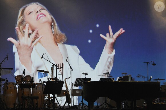 Veronique Sanson en concert a la Salle Pleyel le 21 decembre 2012