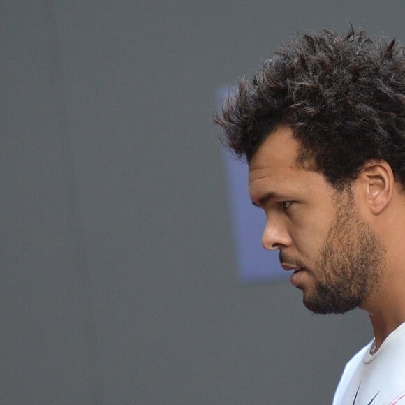 Jo-Wilfried Tsonga s'entraîne lors du Bnp Paribas Masters à l'Accor Hotels Arena à Paris le 29 octobre 2016.