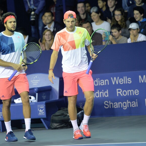 Jo-Wilfried Tsonga et Lucas Pouille lors du Bnp Paribas Masters à l'Accor Hotels Arena à Paris le 1er novembre 2016.