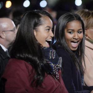 Malia et Sasha Obama à Washington, le 3 décembre 2015.