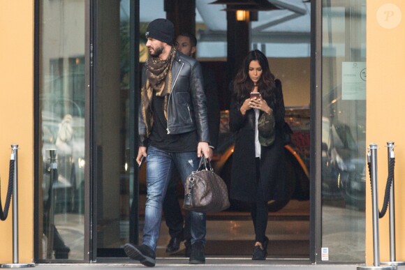 Exclusif - Nabilla Benattia et son compagnon Thomas Vergara arrivent de Genève en TGV à la Gare de Lyon et se rendent à l'hôtel Molitor pour rencontrer Capucine Anav, plus tard en fin de journée, le couple retourne à la Gare de Lyon pour reprendre un TGV Lyria afin de rejoindre leur famille à Genève avant leur grand déménagement à Londres. Paris le 26 octobre 2016.