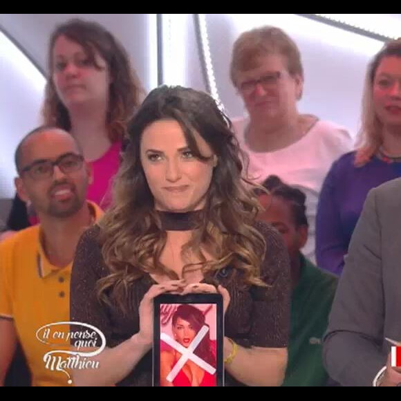 Capucine Anav dans "Il en pense quoi Camille ?", vendredi 5 novembre 2016