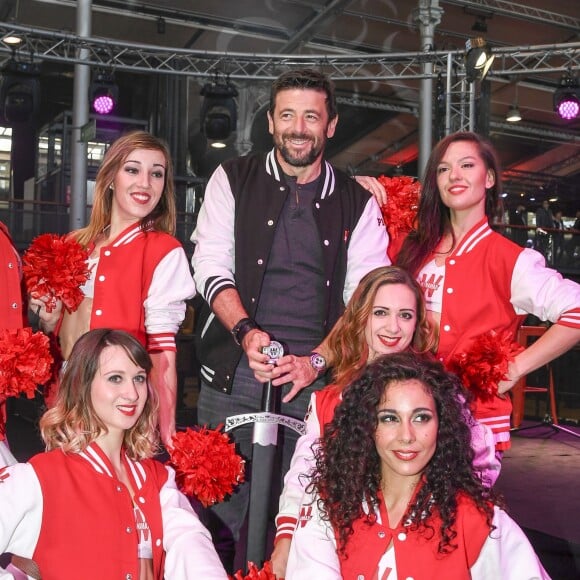 Patrick Bruel lance l'ouverture du tournoi - Winamax Poker Tour, le plus grand tournoi de poker gratuit d'Europe à la Grande Halle de la Villette à Paris le 5 novembre 2016. La sixième édition du plus grand championnat de poker de France débute à Paris le week-end du 5/6 novembre : 2 000 joueurs seront réunis sous le toit de la Grande Halle de la Villette pour le coup d'envoi du Winamax Poker Tour, édition 2016/2017 ! © Pierre Perusseau/Bestimage05/11/2016 - Paris