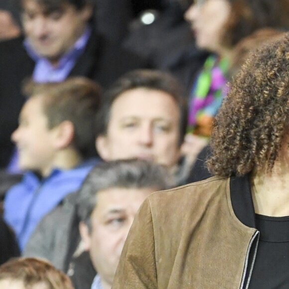 David Luiz assiste à la clôture de la 12ème journée de Ligue 1 qui opposait le Paris Saint Germain au Stade Rennais (victoire 4-0 du PSG), à Paris au Parc des Princes le 6 novembre 2016.