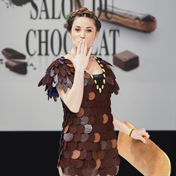 Capucine Anav - Défilé du 22ème salon du chocolat à la porte de Versailles à Paris le 27 octobre 2016. (coiffures Franck Provost / maquillages Make Up For Ever) © Veeren-Perusseau/Bestimage