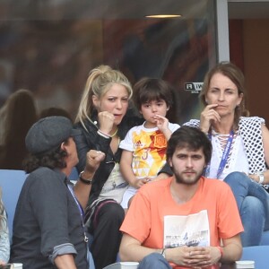 Shakira (compagne Gerard Piqué), son fils Milan et Montserrat Bernabeu (mère de Gerard Piqué) lors des 8ème de finale de l'UEFA Euro 2016 Italie-Espagne au Stade de France à Saint-Denis, France, le 27 juin 2016.