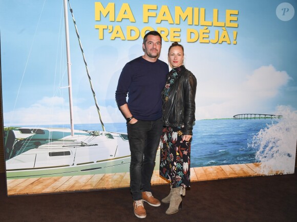 Arnaud Ducret et sa femme Maurine - Avant-première du film "Ma famille t'adore déjà!" au cinéma Elysées Biarritz à Paris, France, le 7 novembre 2016. © Pierre Perusseau/Bestimage
