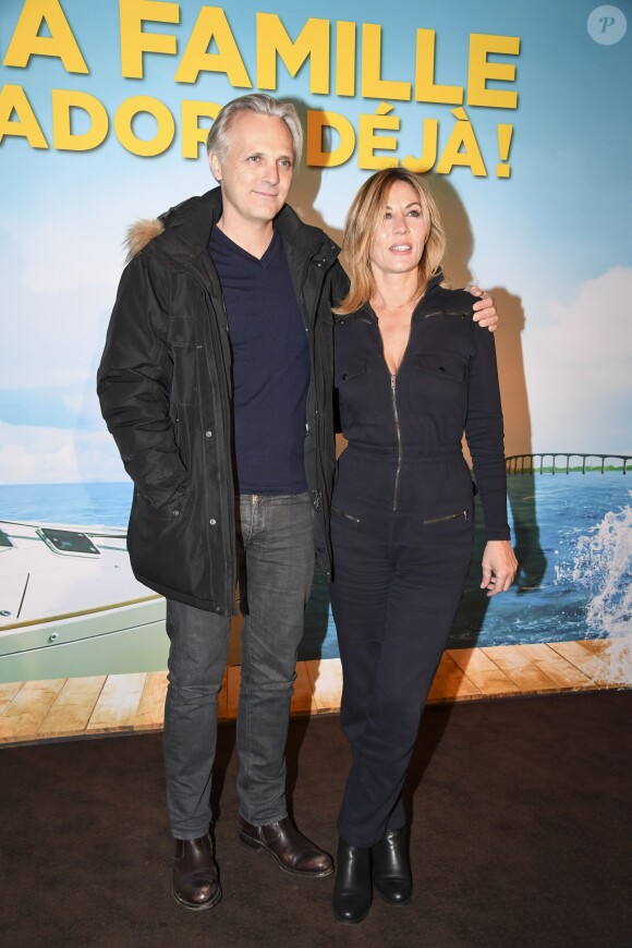 Mathieu Petit et sa compagne Mathilde Seigner - Avant-première du film "Ma famille t'adore déjà!" au cinéma Elysées Biarritz à Paris, France, le 7 novembre 2016. © Pierre Perusseau/Bestimage
