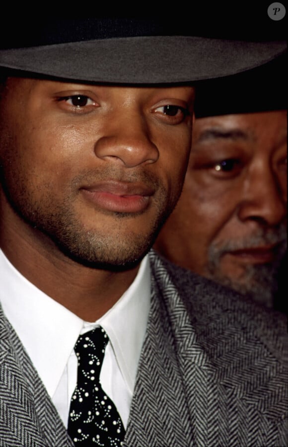 Will Smith avec son père derrière, à New York en 2000.