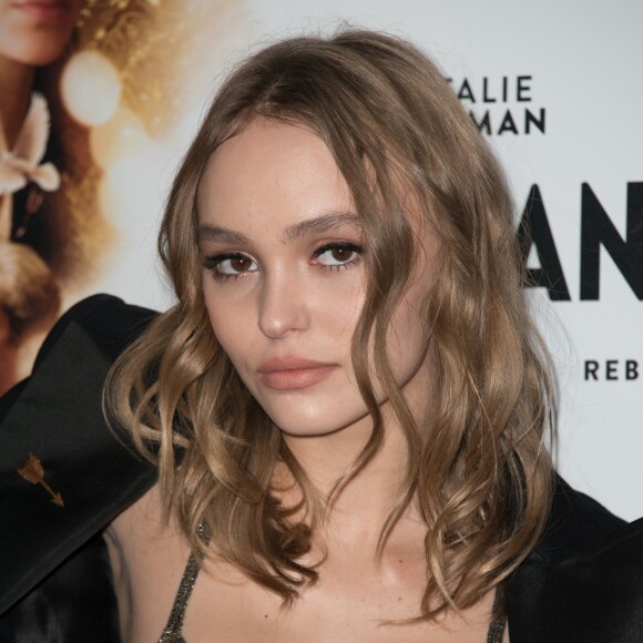 Lily-Rose Depp lors de la première de Planétarium au Grand Rex à Paris, le 8 novembre 2016.