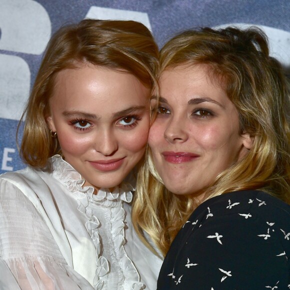 Lily-Rose Depp et Alysson Paradis - Avant-Première du film "Les Enragés" au cinéma UGC Les Halles à Paris le 28 septembre 2015.
