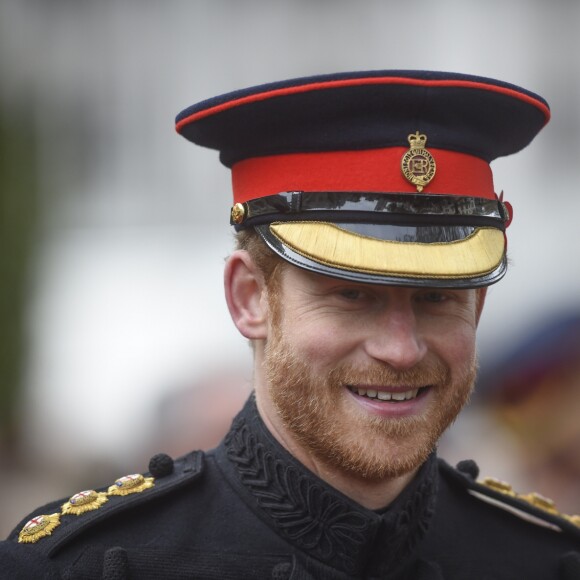 Le prince Harry se joignait à son grand-père le duc d'Edimbourg lors de la cérémonie commémorative du "Field of Remembrance" à l'abbaye de Westminster à Londres, le 10 novembre 2016, en présence de vétérans de guerre.